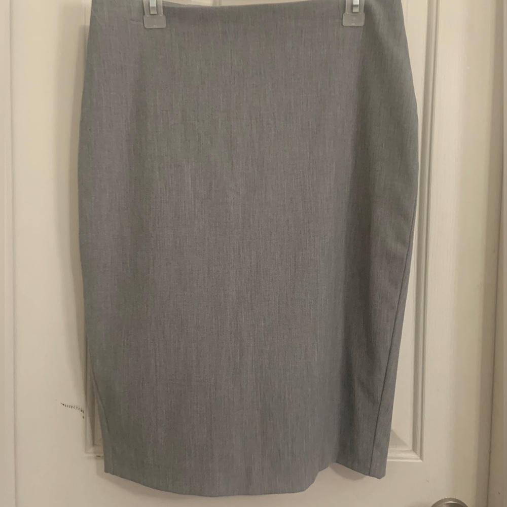 Grey pencil skirt